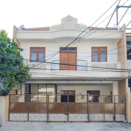 Mono Coliving Kertajaya Syariah, Sby Hotel Surabaya Exterior photo
