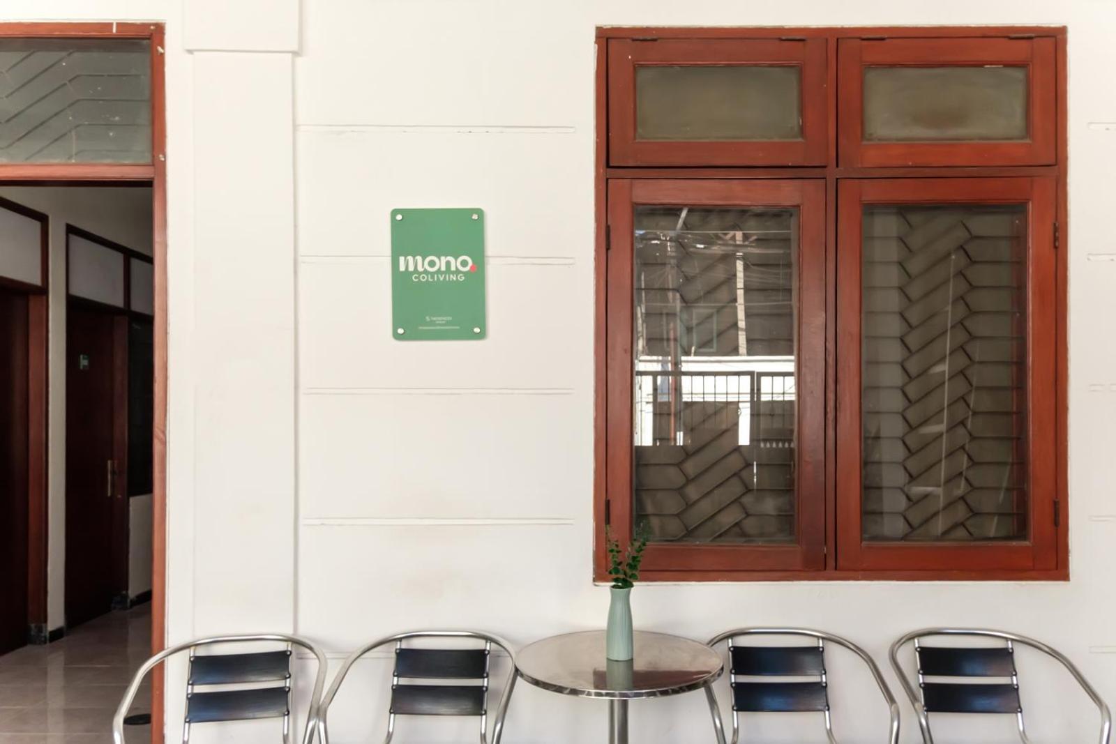 Mono Coliving Kertajaya Syariah, Sby Hotel Surabaya Exterior photo